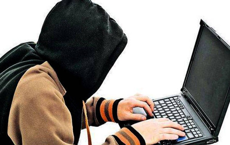 Doi români, condamnaţi în SUA pentru fraudă informatică