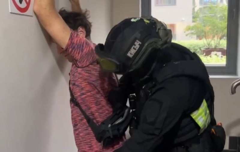 Un bărbat din Germania a fost arestat în Rusia după ce a donat 10 dolari: riscă până la 8 ani de închisoare | VIDEO