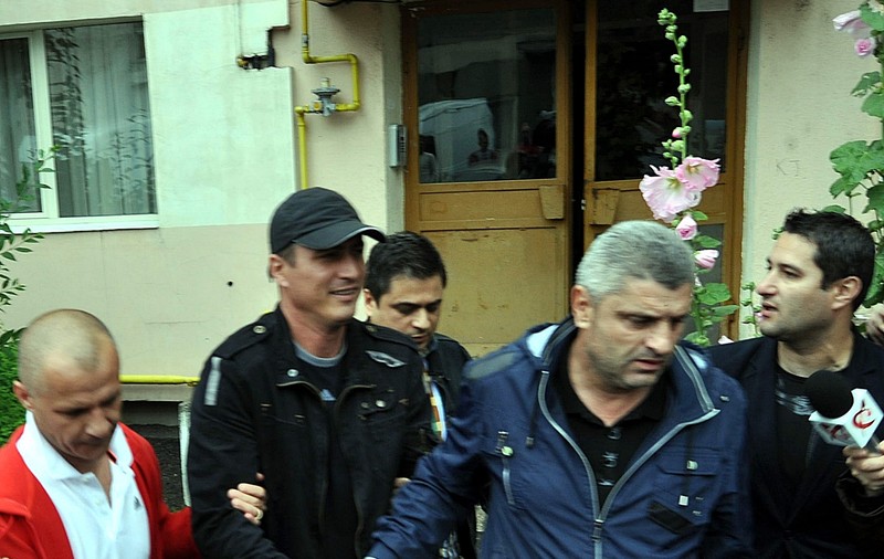 PRIMELE IMAGINI CU CIOACĂ ARESTAT! Uite ce a spus înainte să fie dus la penitenciar | FOTO