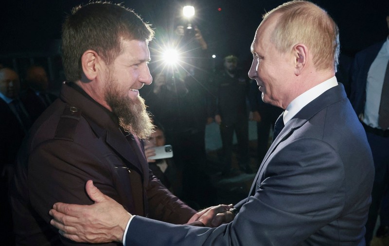 Putin a mers în vizită în Cecenia, pentru prima dată din 2011. „Ne dă un plus de energie. Este o mare binecuvântare”, susține Ramzan Kadîrov
