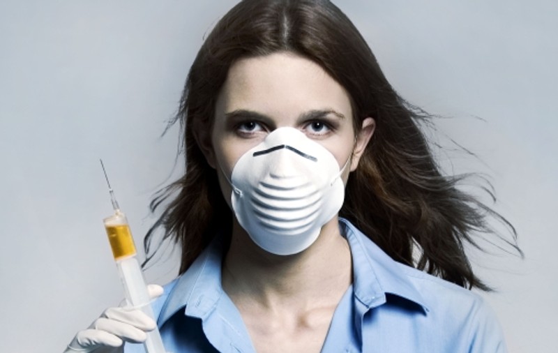 I-a făcut bebeluşului injecţii cu fecale