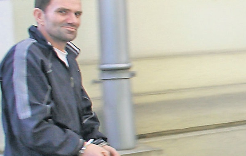 Prima soacră a bărbatului din Botoşani care şi-a ucis a doua soţie dându-i SIDA: «Valentin mi-a desfigurat fata cu acid!»