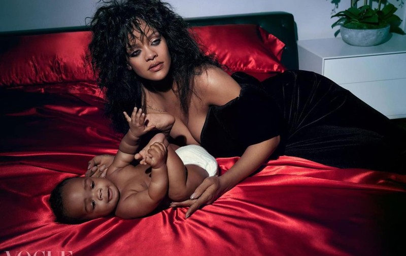 Rihanna a născut în secret cel de-al doilea copil. Artista are tot un băiețel