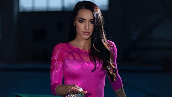 Larisa Iordache 