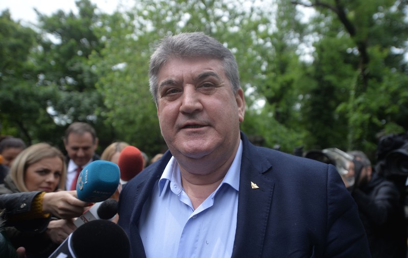 Gabriel Oprea rămâne cu titlul de doctor, deși CNATDCU a decis că a plagiat. Curtea Supremă a anulat ordinul de retragere a titlului