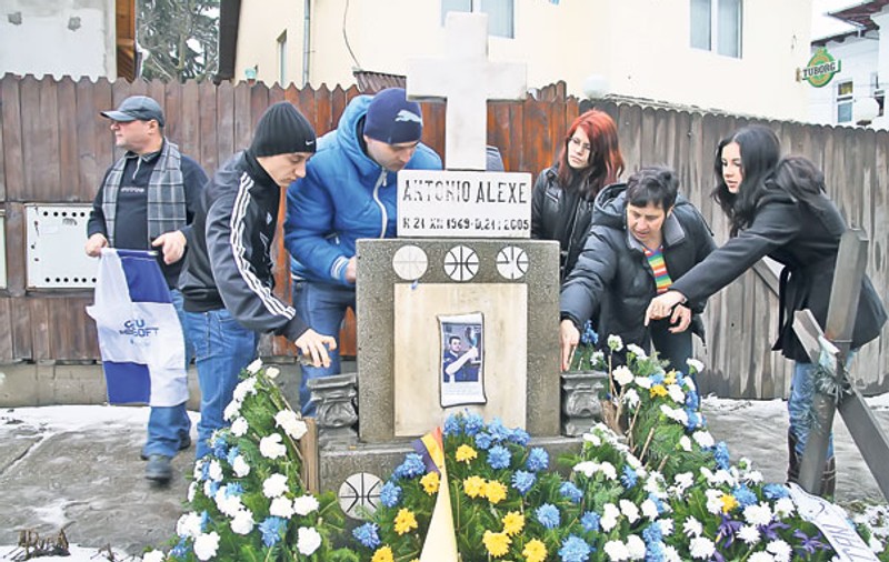 La 8 ani de la moartea lui Toni Alexe, Libertatea face o dezvăluire în premieră | Pentru baschet, s-a bătut cu un deţinut
