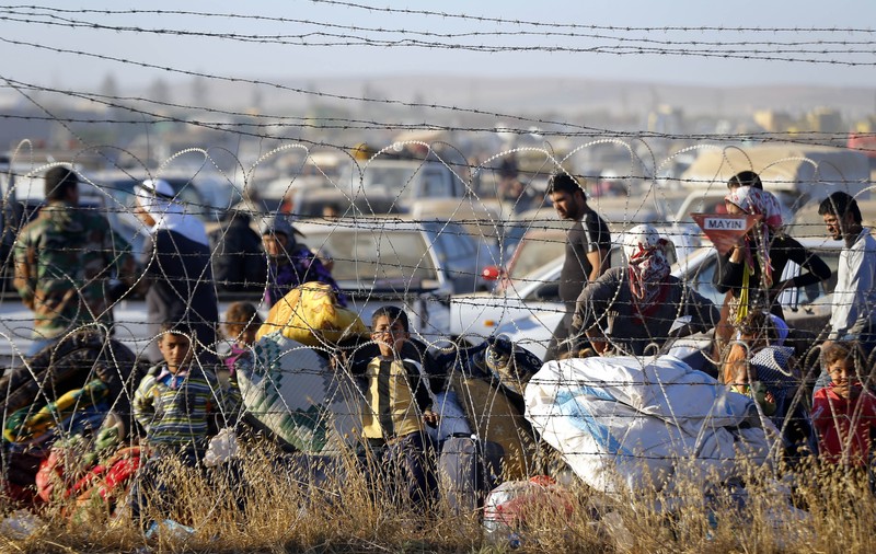 Ministrul german de interne: Agresiunile contra refugiaților continuă să crească alarmant