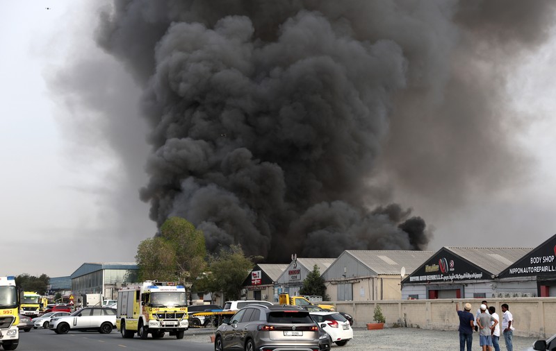Cel puțin 16 persoane au fost ucise de un incendiu într-un bloc rezidențial din Dubai