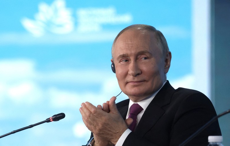 Acuzat de amestec în alegerile din SUA, Putin spune că o susține pe Kamala Harris: „Are un râs atât de contagios” | VIDEO