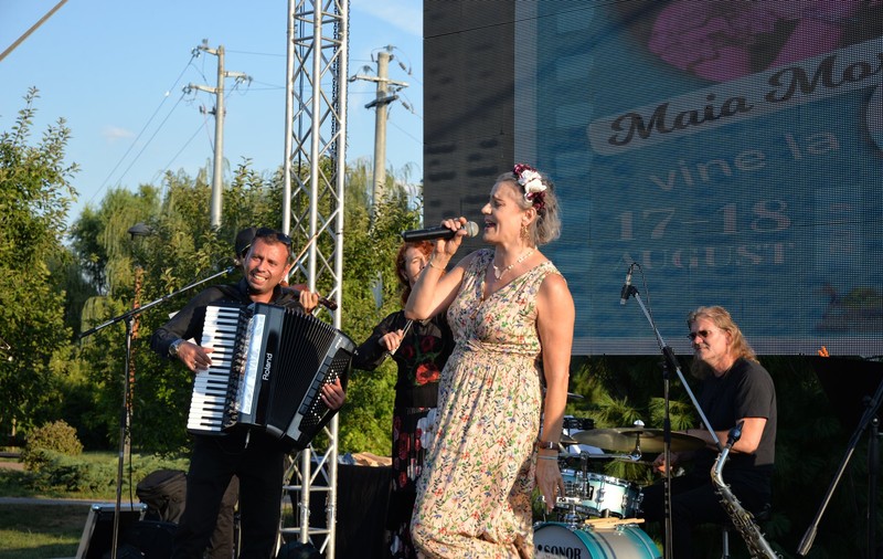 Maia Morgenstern a făcut senzație la Chitila Film Fest 2019 cu spectacolul muzical  "Cartierul - destinație de vacanță", un proiect de suflet al actriței