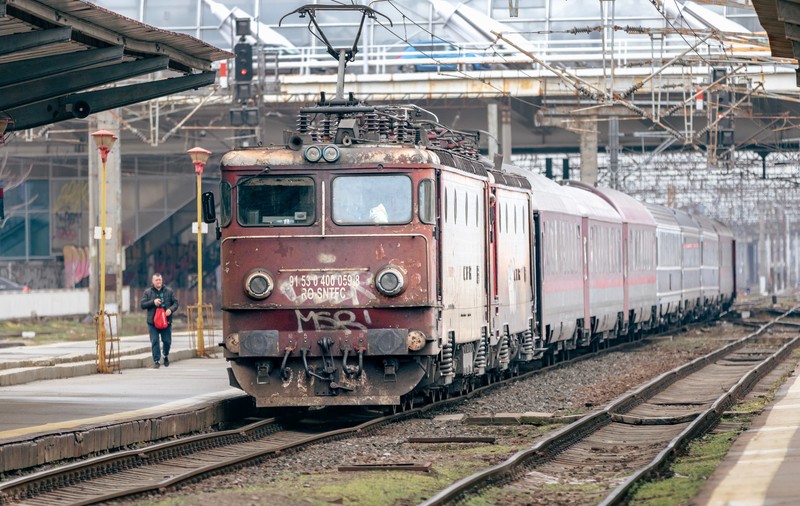Dimensiunile prăbușirii transportului feroviar în România: „În următorii 10 ani ne uităm la peste 1.000 de kilometri de cale ferată închisă” | Interviu  