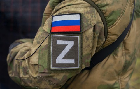 Un „erou” rus în Ucraina a ucis un adolescent cu 52 de lovituri de cuțit când s-a întors acasă