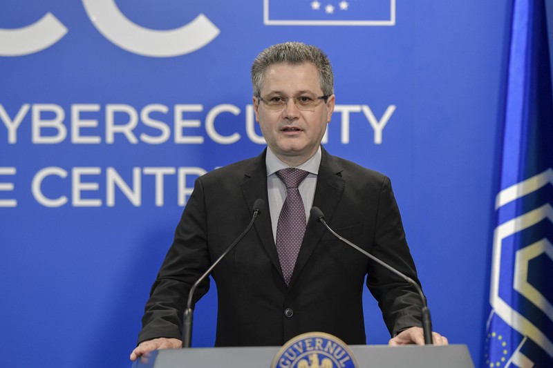 Rectorul Universitatii Politehnica Bucuresti, Mihnea Costoiu, participa la ceremonia de lansare a activitatii in Romania a Centrului European pentru Competente in domeniul Securitatii Cibernetice (European Cybersecurity Competence Centre - ECCC), in cladirea Campus, in Bucuresti, marti, 9 mai 2023. ALEXANDRU DOBRE/ MEDIAFAX FOTO.