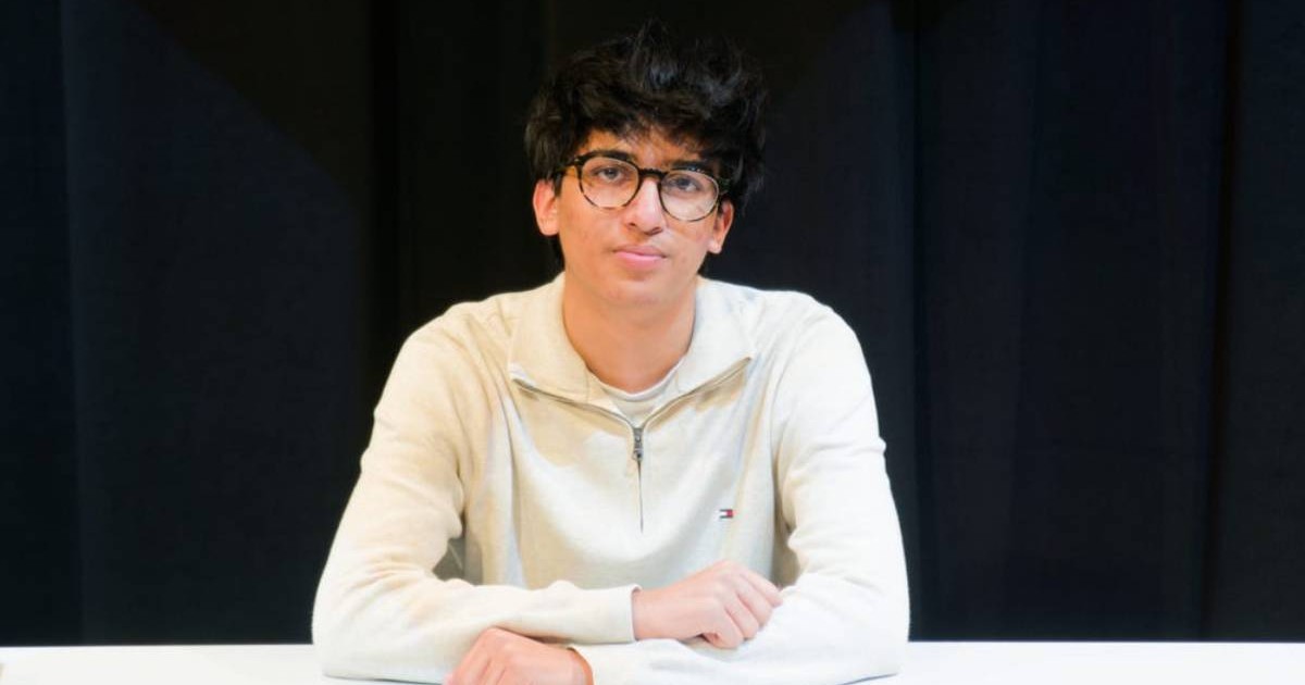 Rudrojas Kunvar, un adolescent, fondatorul Evion, un instrument bazat pe inteligență artificială care analizează sănătatea culturilor agricole
