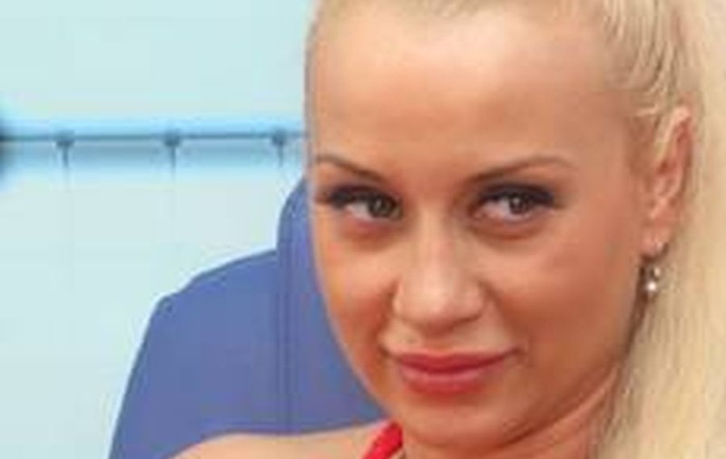 ŞOCANT! Simona Traşcă, DUPĂ O OPERAŢIE DE 4 ORE! Blonda SIMTE CĂ NU MAI POATE | FOTO EXCLUSIVE