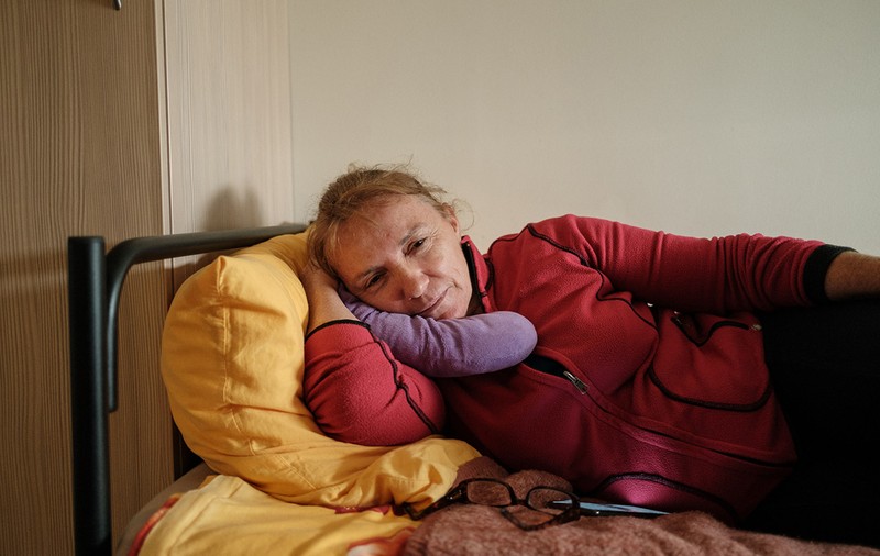 „Voiam să aibă de toate”. O mamă care muncește la o fermă din Germania povestește cum trăiește cu dorul de fiul ei