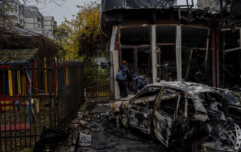 Război în Ucraina, ziua 276 | Rușii continuă să ucidă civili în Herson și după eliberarea orașului