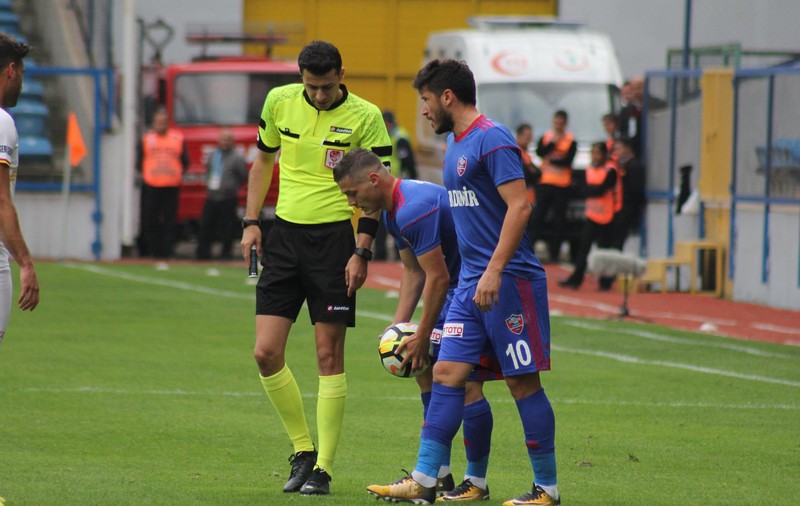 Românii de la Karabukspor se duc spre Liga 2! Șumudică are meci mâine pe terenul lui Fenerbahce
