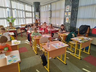 „Copiii își întreabă părinții când se va termina războiul odată pentru că tare le mai este dor de casă. Ți se rupe inima uneori”, menționează Jana Agheeva