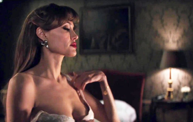 Angelina Jolie face lumină în ceea ce priveşte filmările în Bosnia