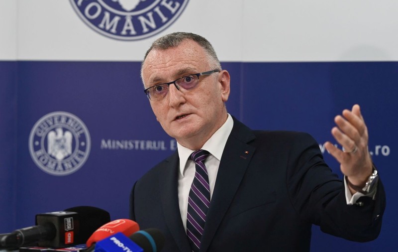 Sorin Cîmpeanu și-a dat demisia după dezvăluirile Emiliei Șercan privind plagiatul