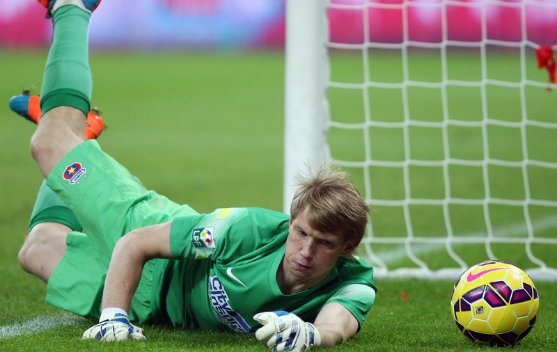 UPDATE. Arlauskis, prezentat la CFR Cluj. Portarul a luat titlul și cu Urziceni, și cu Steaua