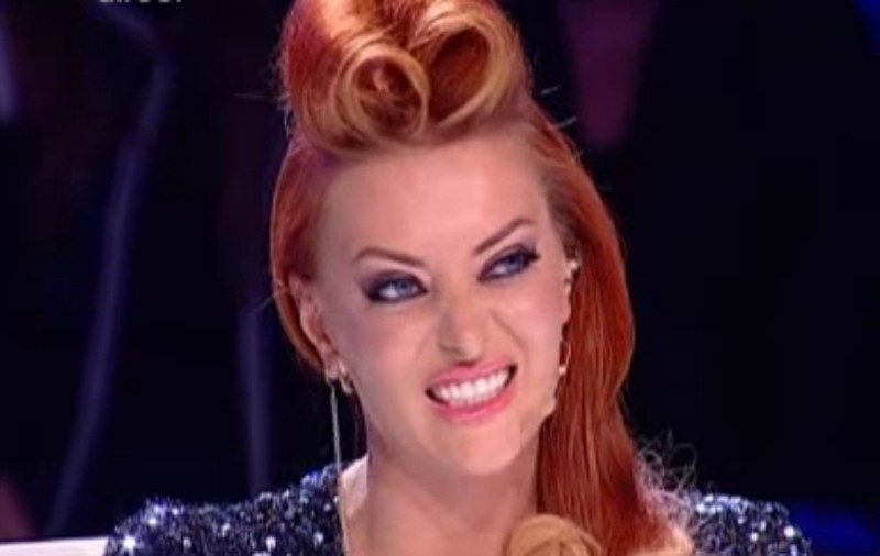 Delia, CU UN LOOK NOU, la X Factor! Îţi place? 