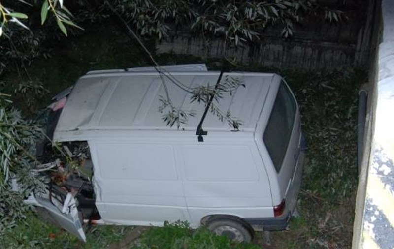 Doi răniţi, într-un accident pe DN 1, în dreptul rafinăriei Petrobrazi