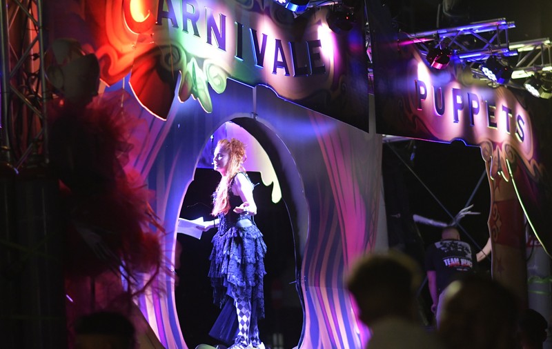 A fost şi în acest an Festivalul „Puppets Occupy Street” Craiova – tărâmul poveştilor pline de culoare şi speranță
