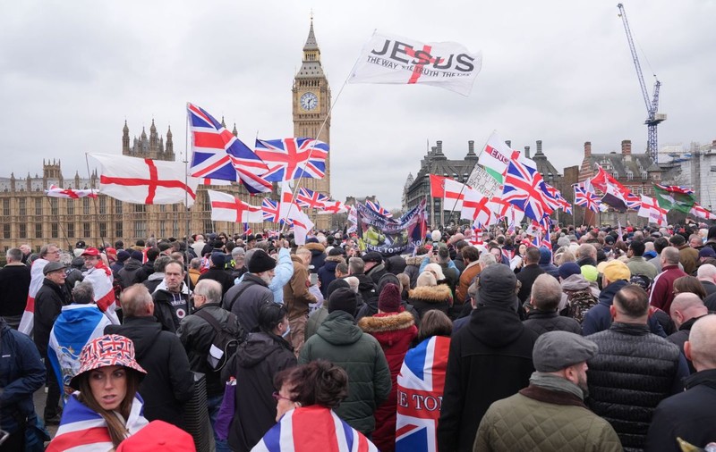 Miting uriaș al extremei drepte, la Londra, unde va fi jelit Charlie Kirk
