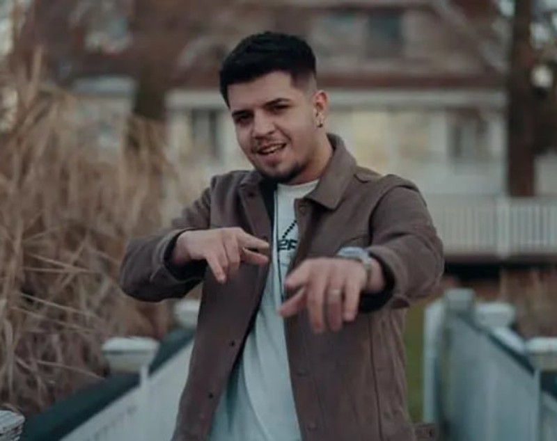 Babasha, atacat cu sticle în timpul unui concert din Caraș-Severin. Artistul a plecat de pe scenă: „Nu e frumos din partea voastră”