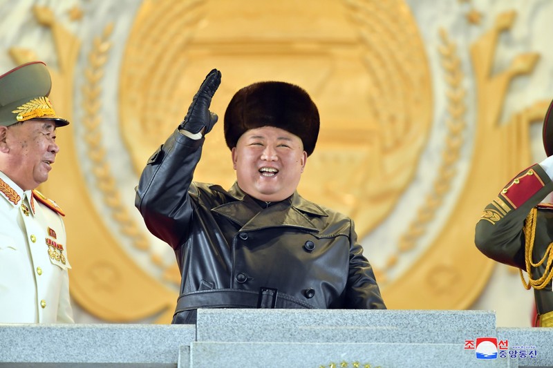 Kim Jong Un a prezidat parada militară | Foto: EPA