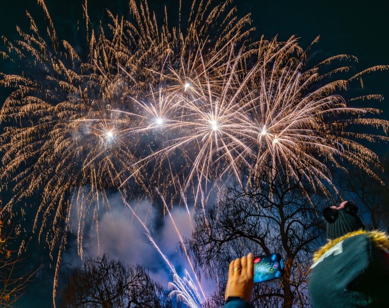 Târgul de Crăciun București 2025, Drumul Taberei. 60 de căsuțe cu bunătăți, dar și o terasă încălzită la West Side Christmas Market