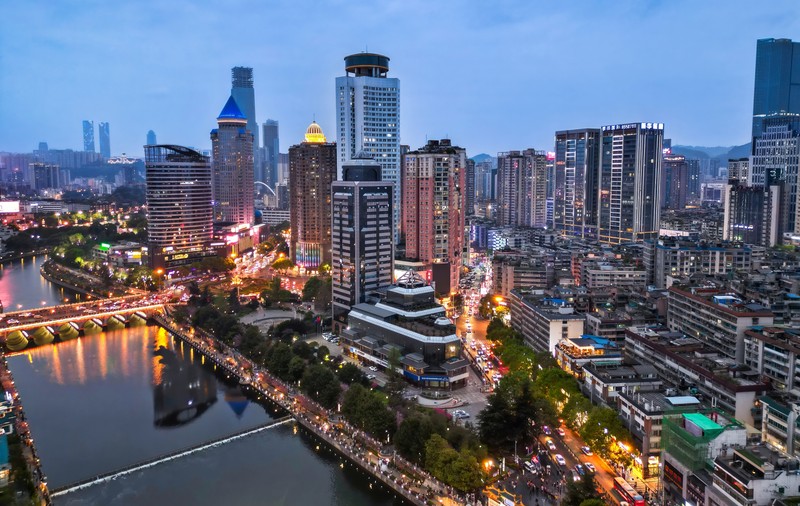 China lansează o „autostradă” digitală ultrarapidă, mult peste standardele occidentale: CENI, o rețea de 55.000 de kilometri de fibră optică