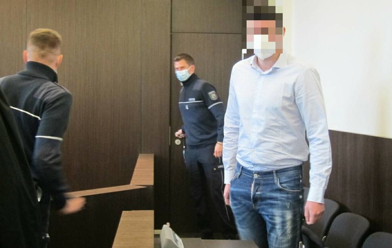 Cum a ajuns infractor condamnat un student român la medicină în Germania, după ce s-a îndrăgostit de o escortă româncă