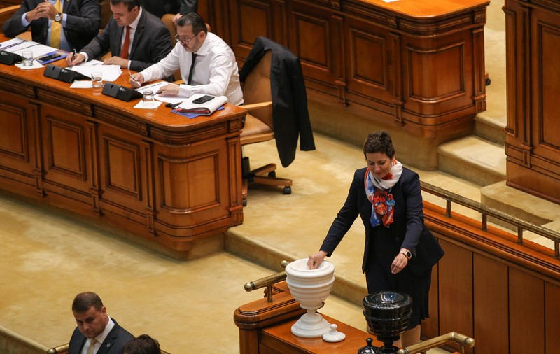 Parlamentarii PSD care au votat Guvernul Orban: Gioancă Eugen, Marius Bota, Cristina Burciu şi Elena Hărătău