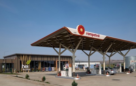 Rompetrol a deschis primele două benzinării de pe A3, la 20 km de Târgu Mureș