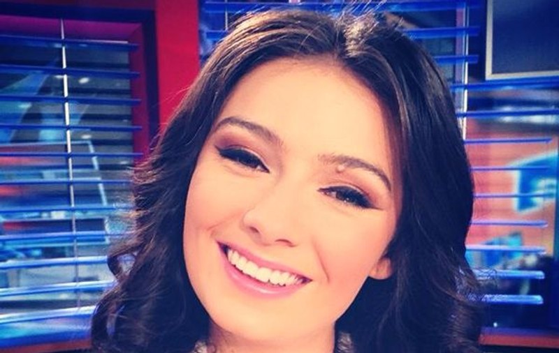 Vezi cum îşi menţine Olivia Păunescu zâmbetul strălucitor!