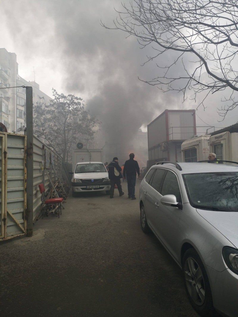 Incendiu pe un șantier al Primăriei Sectorului 5