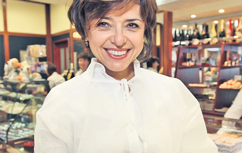 Cristina, soţia lui George Copos, ne-a dezvăluit că Gigi Becali cumpără prăjituri de la cofetăriile patronate de ea