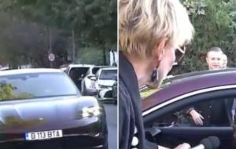 Angajat TVR, filmat cum vine cu Porsche-ul la serviciu. "Ai adus-o pe mama?"