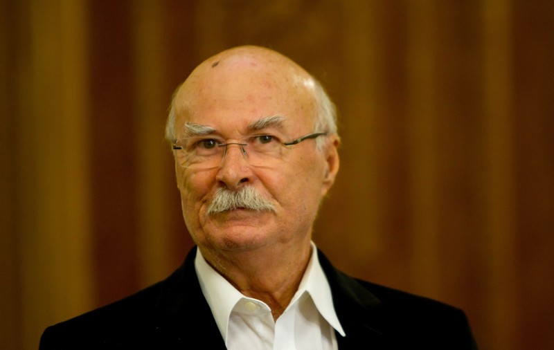 Tudor Gheorghe se mândrește cu titlul de „țăran”: „Săraci, săraci, dar cu cinci pogoane de pământ”
