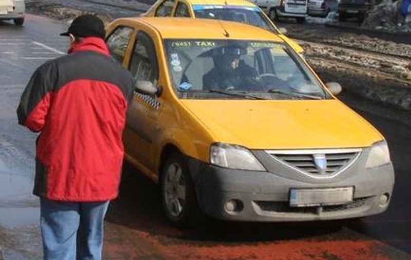 Taximetriştii-tâlhari snopeau clienţii în bătaie