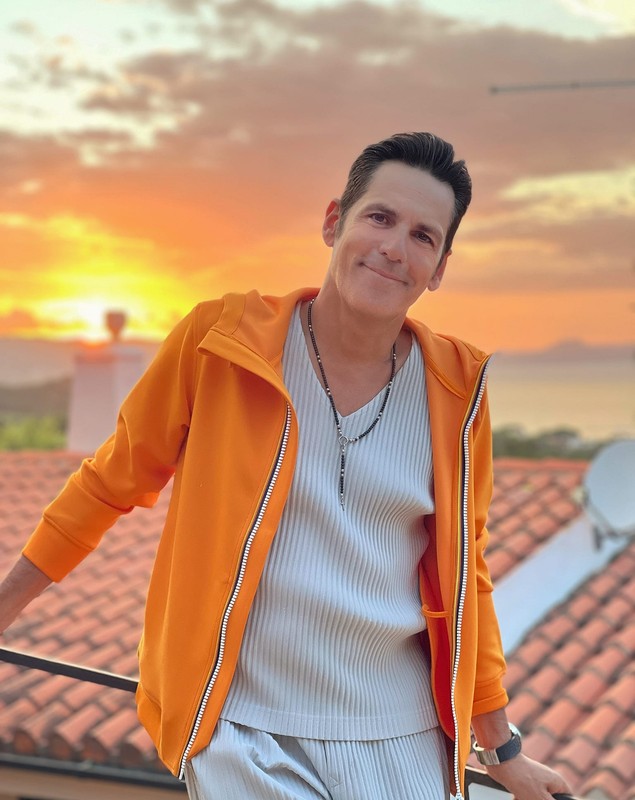 Ștefan Bănică și Loredana Groza au lansat piesa „Ține-mă de mână”. Ce spune artista despre colaborare. „Povestea acestui cântec trebuie auzită”