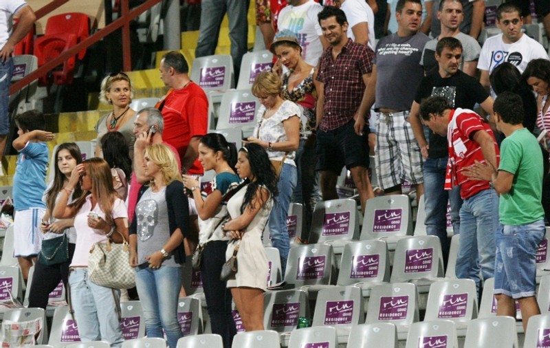 Ce chilipir! Dinamoviştii pot vedea meciurile cu ”U” Cluj şi CFR Cluj cu doar 8 lei! 