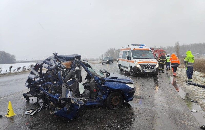 Un tânăr și-a văzut mama și fratele murind lângă el, într-un nou accident pe Drumul Morții, în Adjud