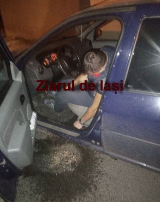 Polițist găsit beat, la Iași. Șeful de post al comunei Movileni dormea la volan