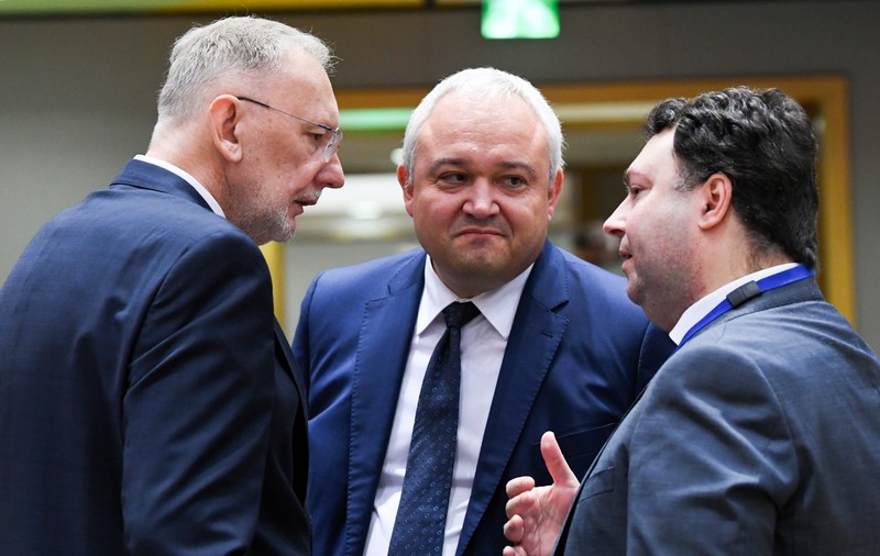 CORESPONDENȚĂ DE LA BRUXELLES. Care este atmosfera în sala de presă în așteptarea deciziei pe Schengen. Jurnalist bulgar: Ce speranțe să mai avem? Uitați-vă la chipul ministrului nostru