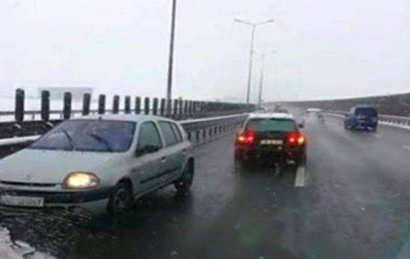 Şofer fotografiat în timp ce mergea pe contrasens pe Autostrada Timişoara - Arad