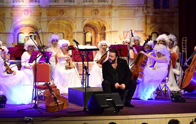Naistul Damian Drăghici invitat alături de White Symphony Orchestra în concertul „Danke Johann Strauss 200”  din 29 aprilie de la Sala Palatului
